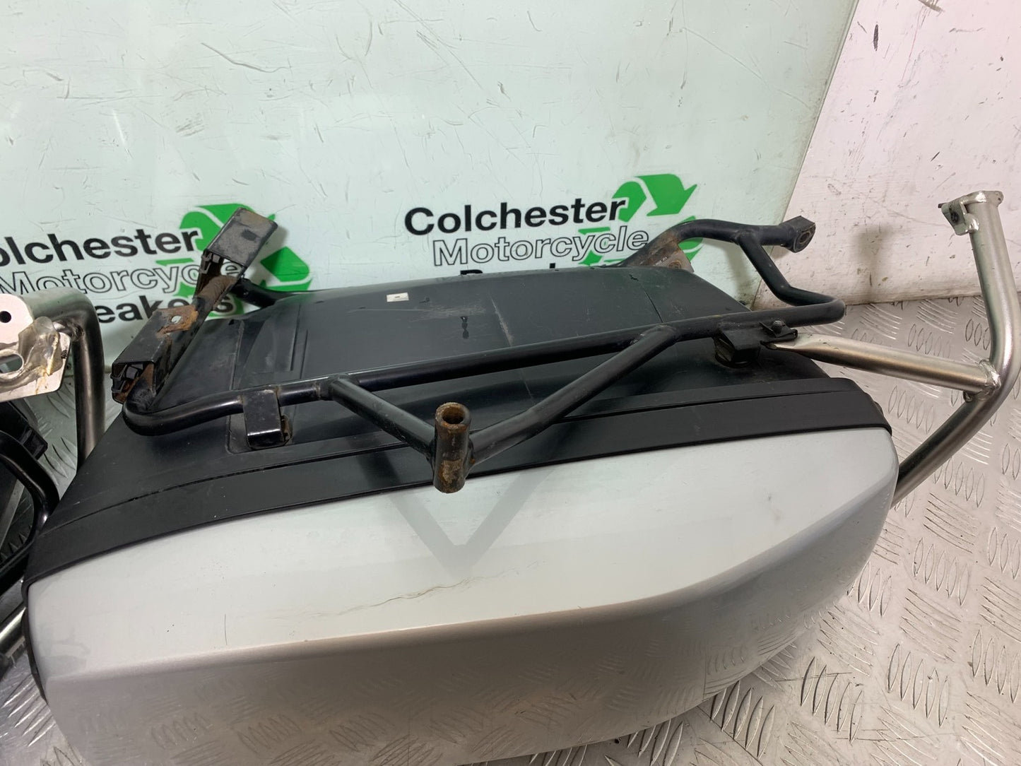 BMW F800 GT LUGGAGE PANNIERS CRASH BARS (EX-POLICE)  YEAR 2013-2017 (CMB1248)