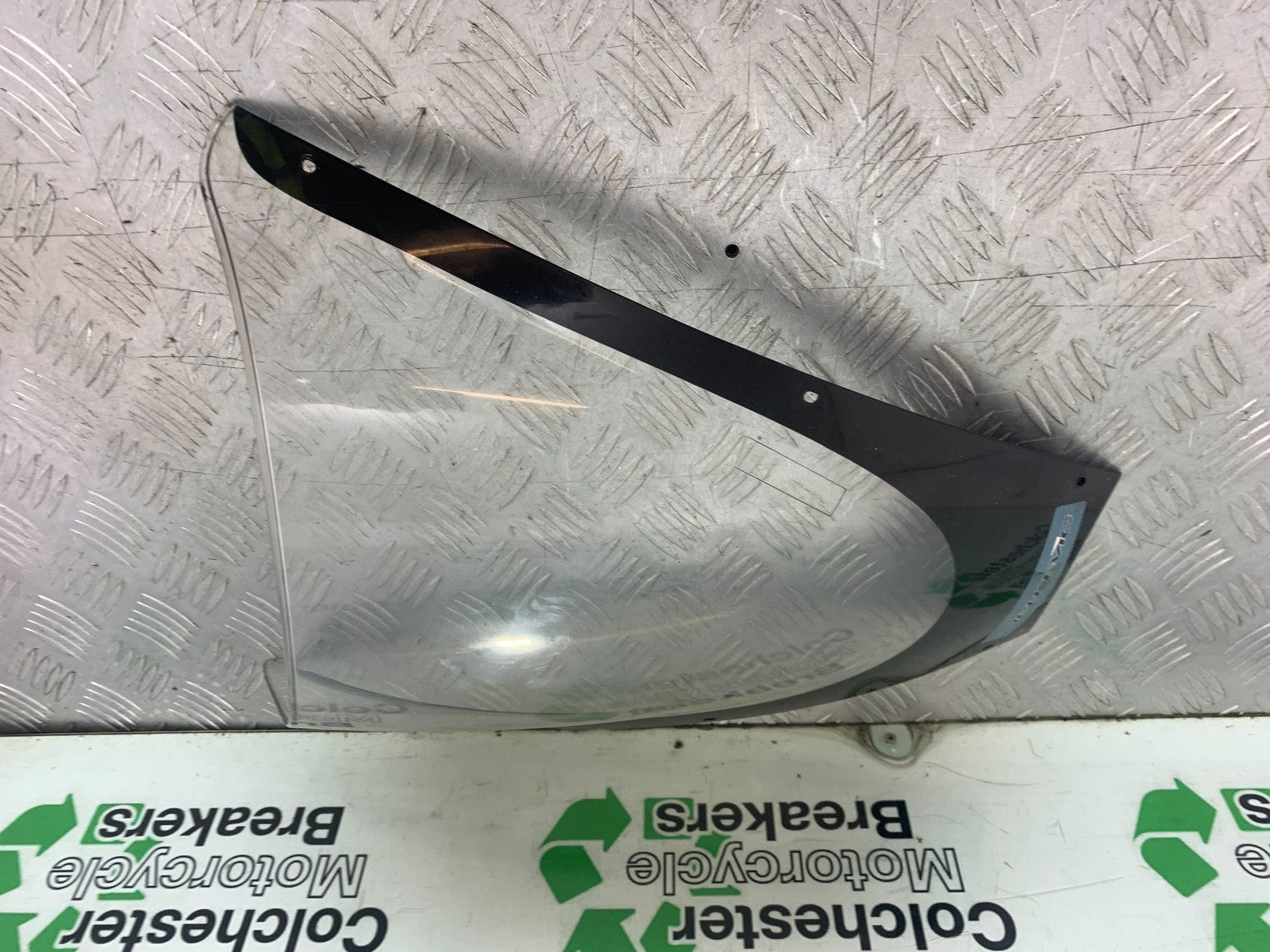 TRIUMPH 1050 SPRINT ST SCREEN  YEAR 2004-2007 (CMB1197)
