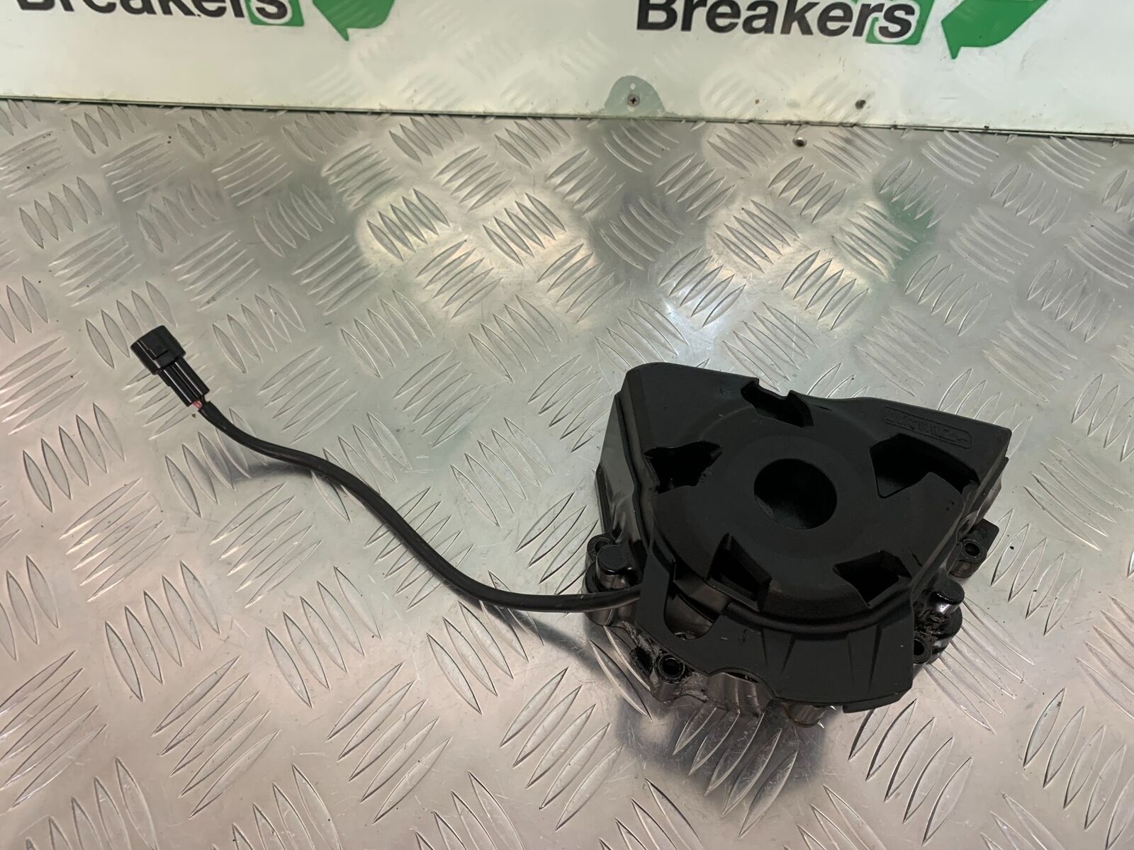 KAWASAKI Z1000 SX SPROCKET COVER  YEAR 2011-16 (STOCK 942)