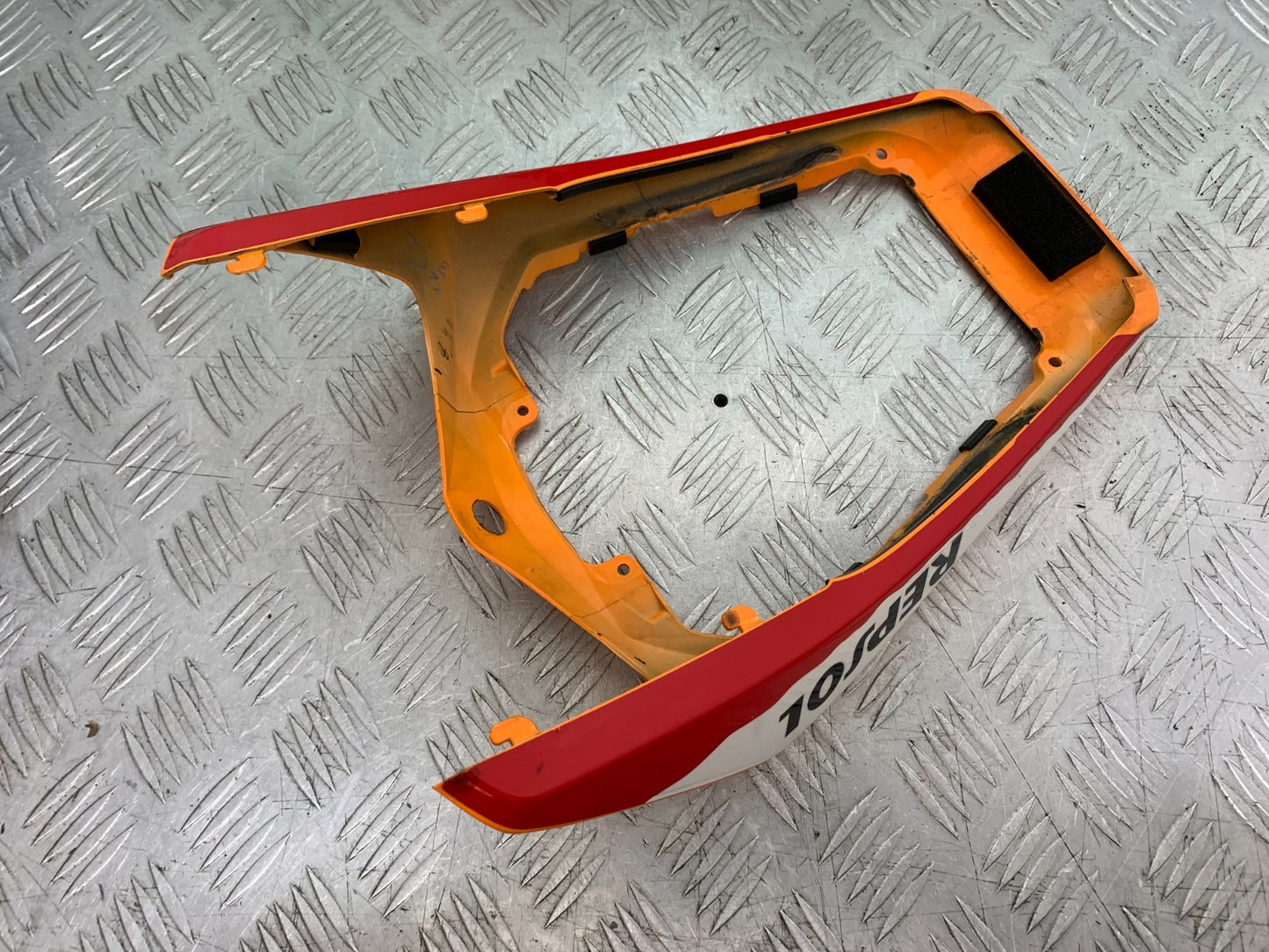 HONDA CBR1000 RR TAIL PIECE  YEAR  2008-2011(CMB1330)