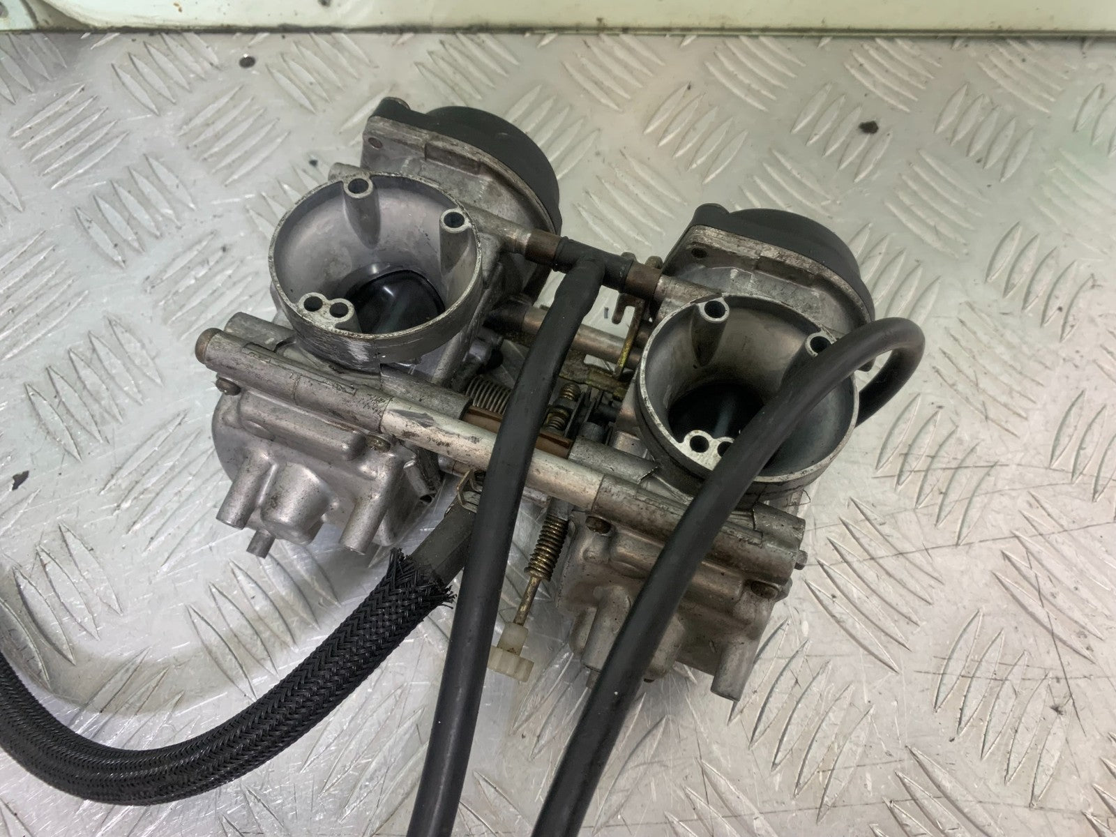 SUZUKI GS500 GS 500 CARBS  YEAR 2001-2008 (CMB1254)