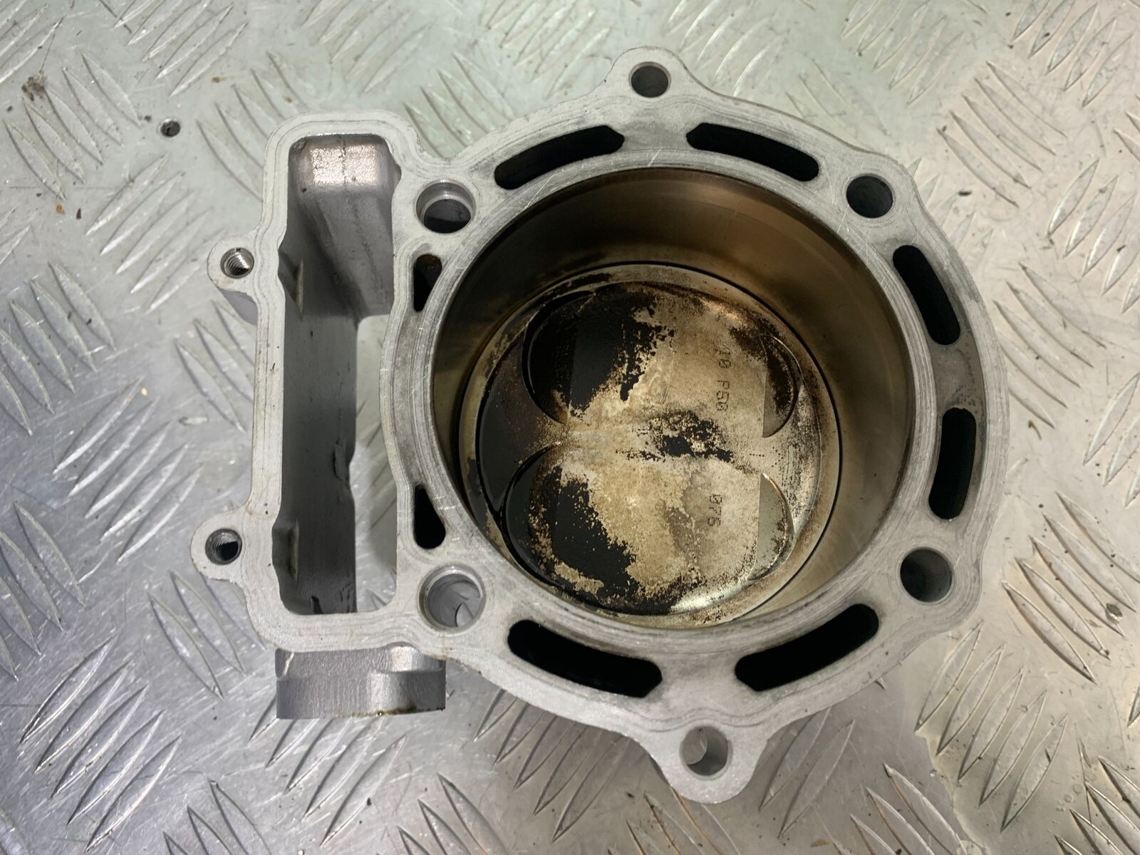 HUSQVARNA TE630 TE 630 BARREL AND PISTON  YEAR 2010-11 (CMB1120)