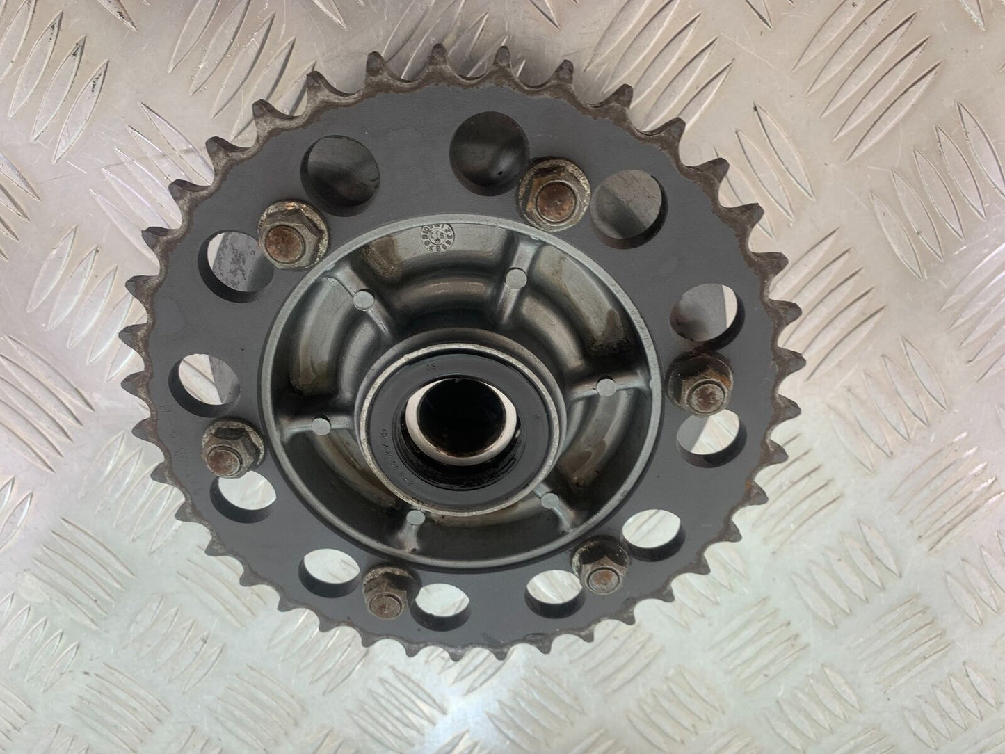 KAWASAKI ZR 750 ZEPHYR SPROCKET CARRIER   YEAR 1991-95 (CMB1008)