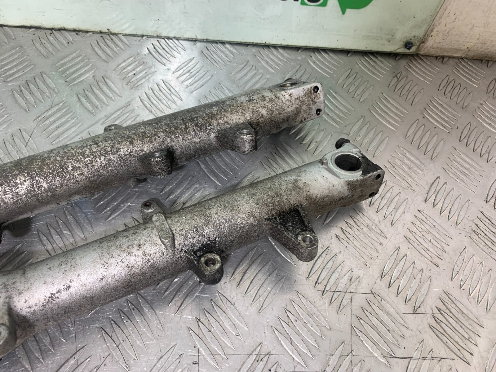 HONDA NT 700 V DEAUVILLE FORKS (BENT SOLD AS PARTS)   YEAR 2006-2011 (CMB1211)