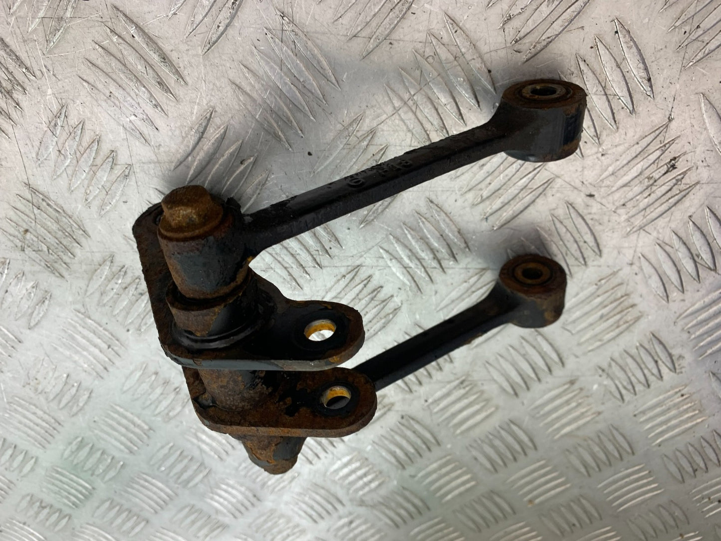ROYAL ENFIELD HIMALAYAN 411 REAR SHOCK LINKAGE   YEAR 2018-2023 (CMB1279)