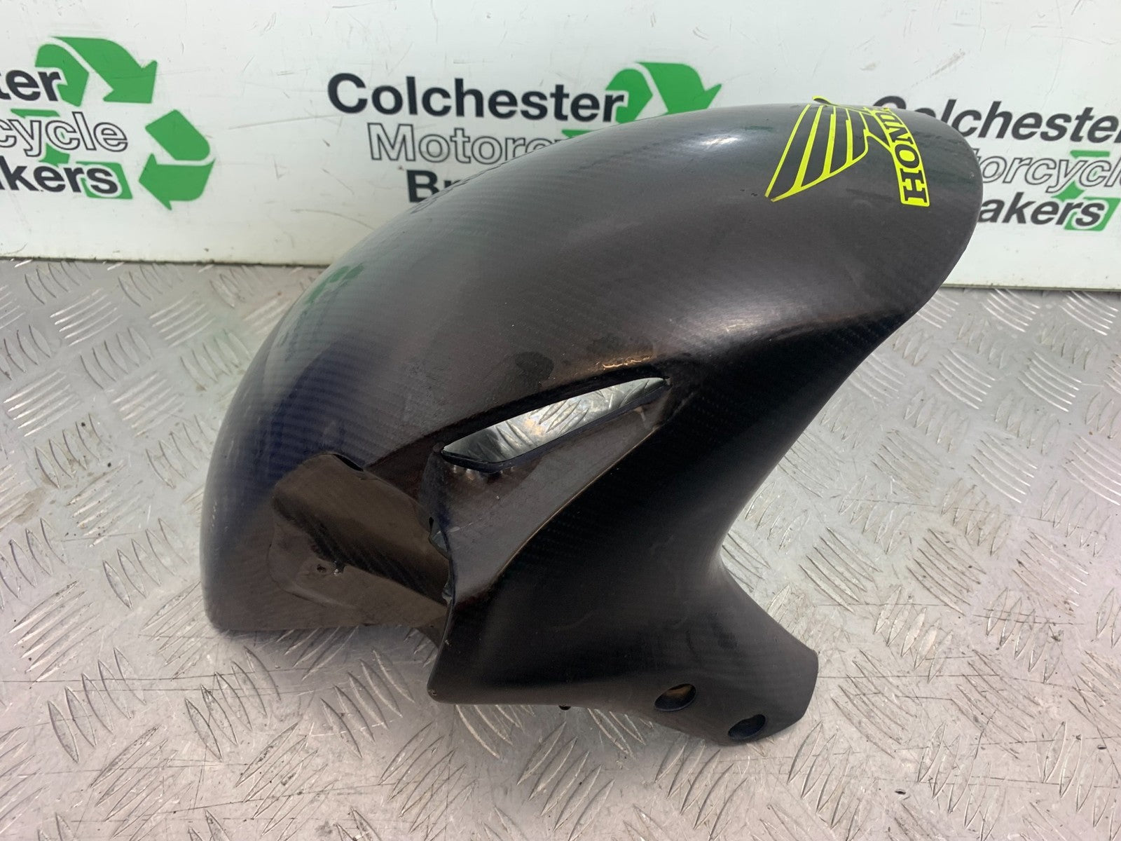 HONDA CBR1000 rr FIREBLADE FRONT MUDGUARD  YEAR 2006  (CMB1220)