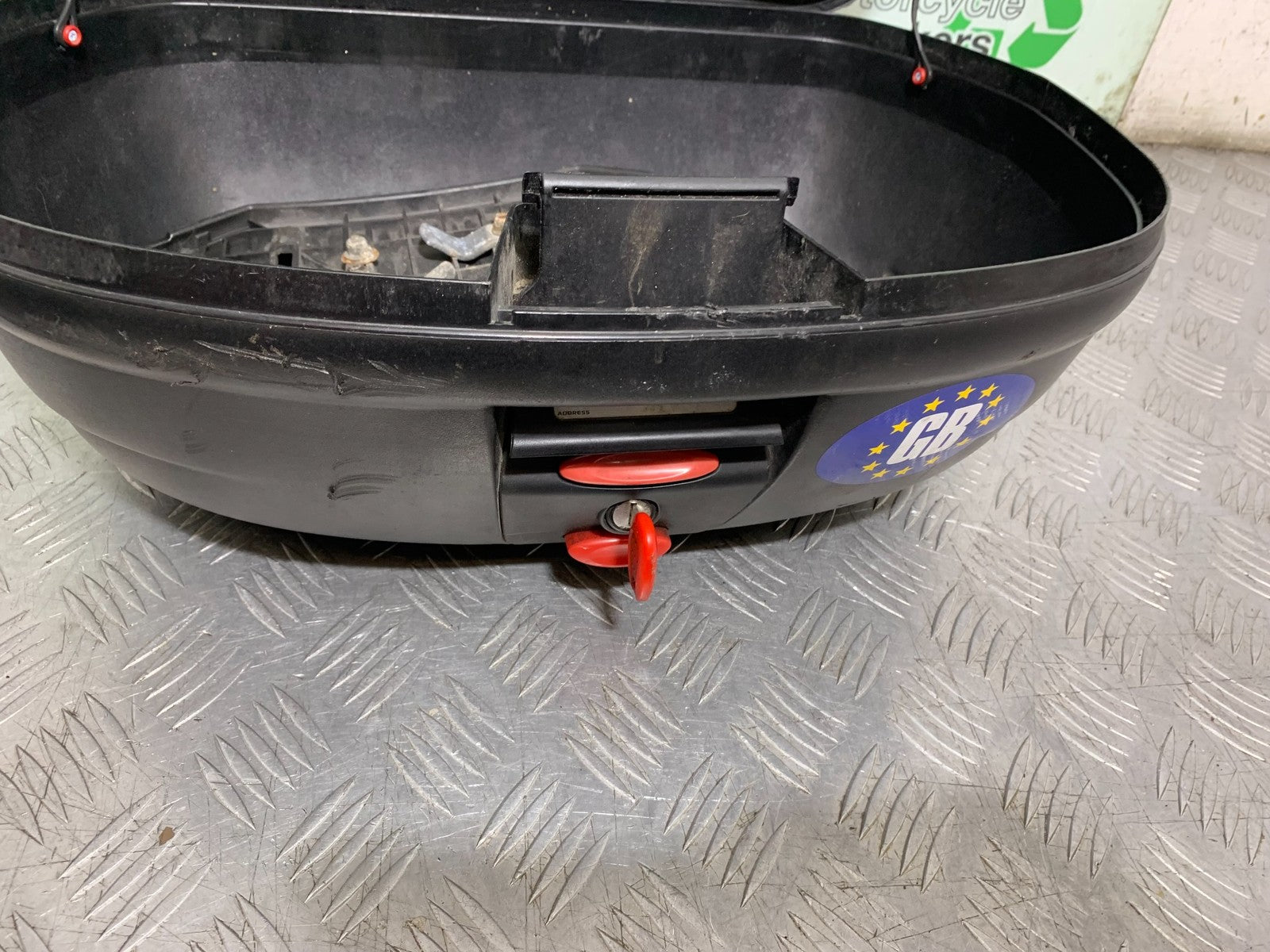 KAWASAKI GTR1400 GTR 1400 TOP BOX PLATE AND KEY YEAR 2007-2009 (CMB1306)