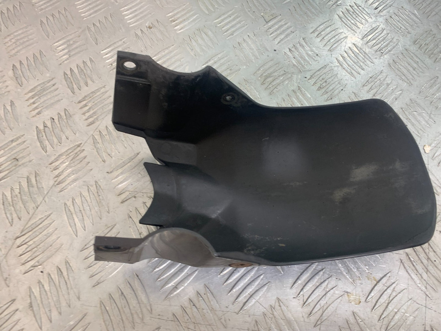 YAMAHA YZF1000 THUNDERACE FRONT MUDGUARD   YEAR 1997-2000 (CMB1204)