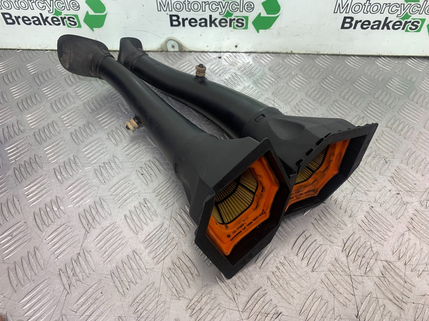 BMW K1300 S K 1300 S AIR TUBES  YEAR 2009-16 (CMB1216)