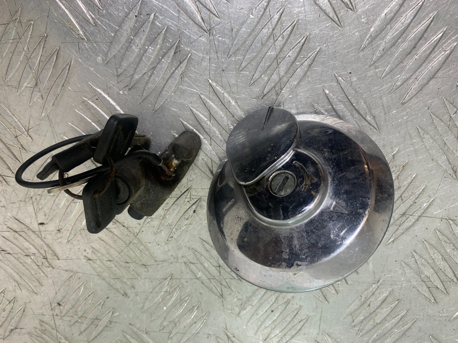 HONDA CG125 CG 125 LOCKS AND KEYS   YEAR 1998-2000 (CMB1282)