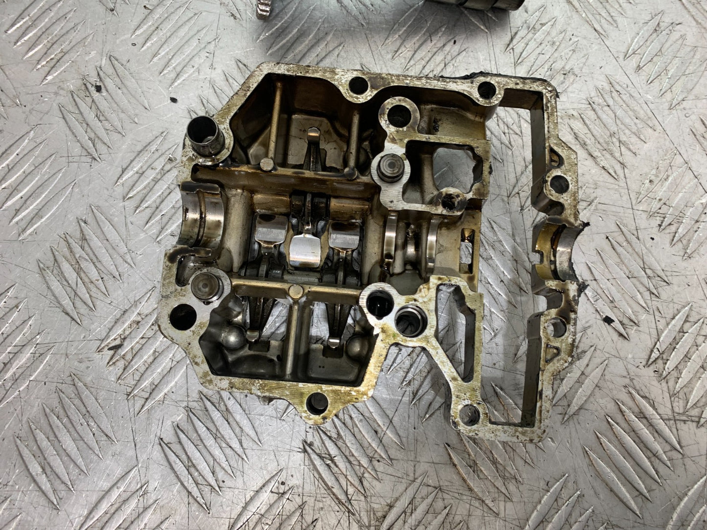 HONDA VT700 VT 700 SHADOW FRONT CAMSHAFT AND FOLLOWERS  YEAR 1984-85 (CMB1328)