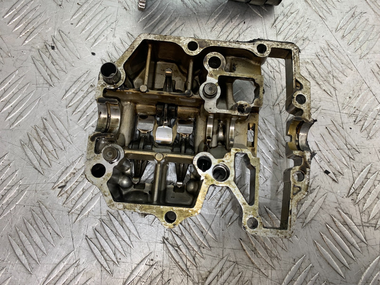 HONDA VT700 VT 700 SHADOW FRONT CAMSHAFT AND FOLLOWERS  YEAR 1984-85 (CMB1328)