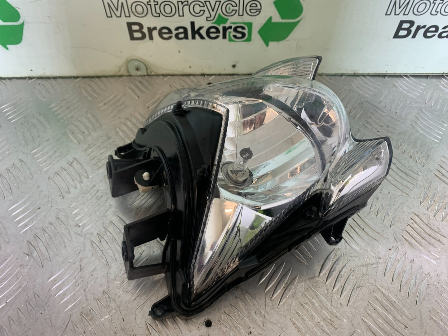 SUZUKI GSX S 1000 GSX-S 1000 HEADLIGHT   YEAR 2016-2019 (CMB1082)