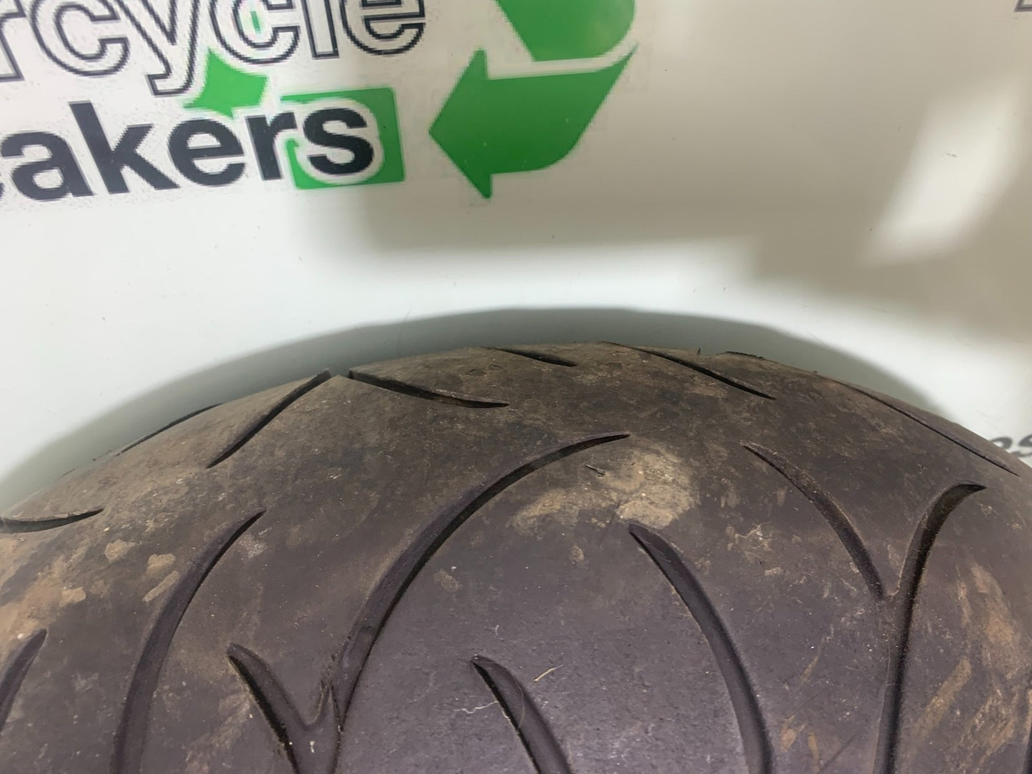 TRIUMPH 955i SPRINT ST REAR WHEEL (TYRE IS GGOD) 1999-2004 (CMB1176)