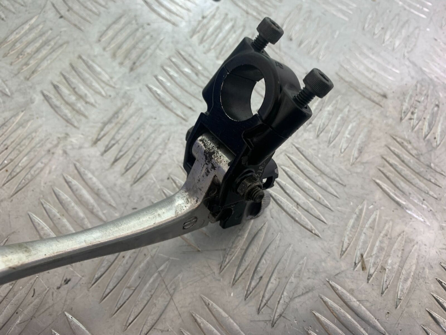 TRIUMPH 955i SPRINT ST CLUTCH LEVER  YEAR 1999-2004 (CMB1124)