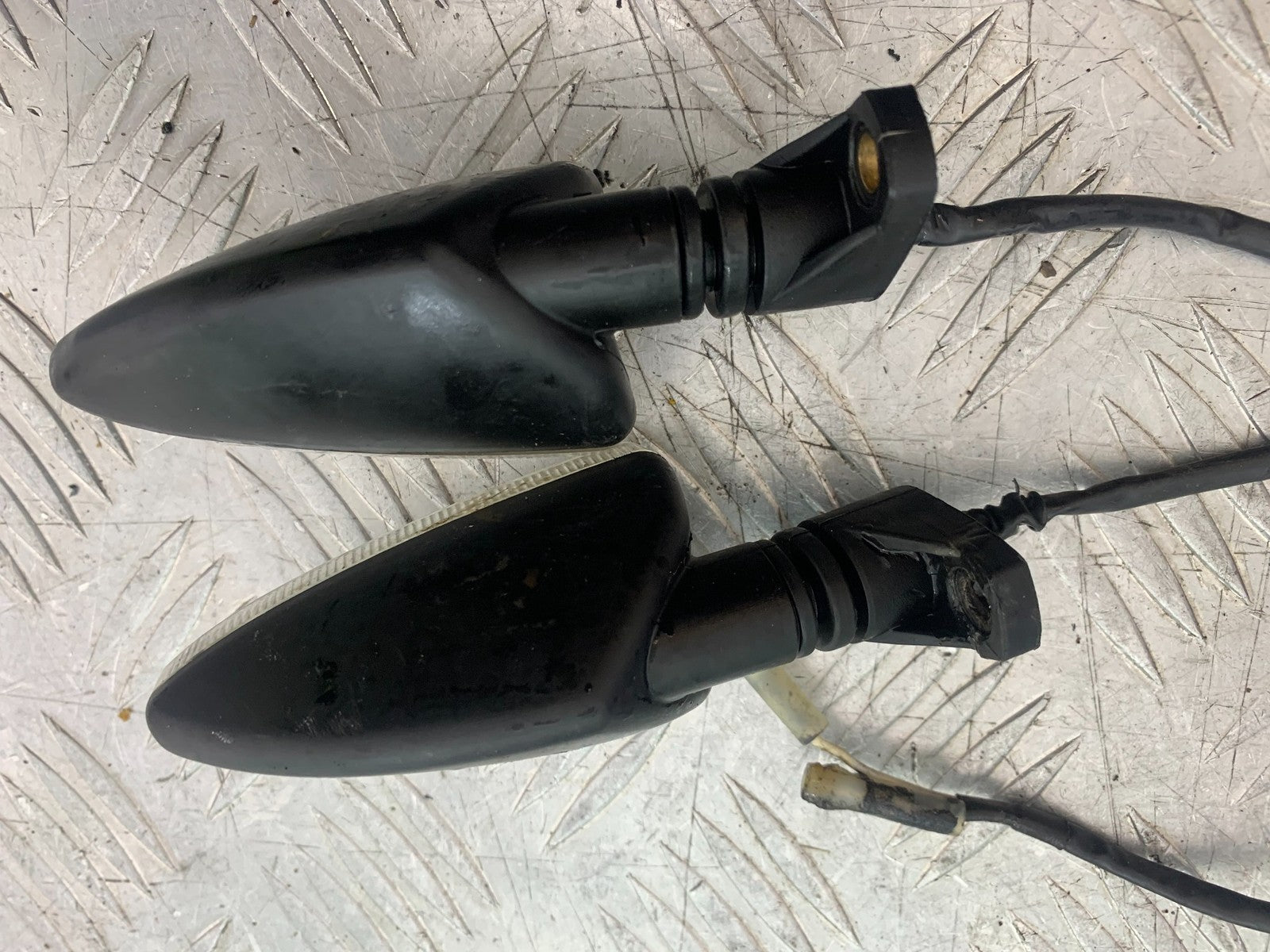 TRIUMPH 675 STREET TRIPLE R FRONT INDICATORS  YEAR 2013 - 2016 (CMB1221)