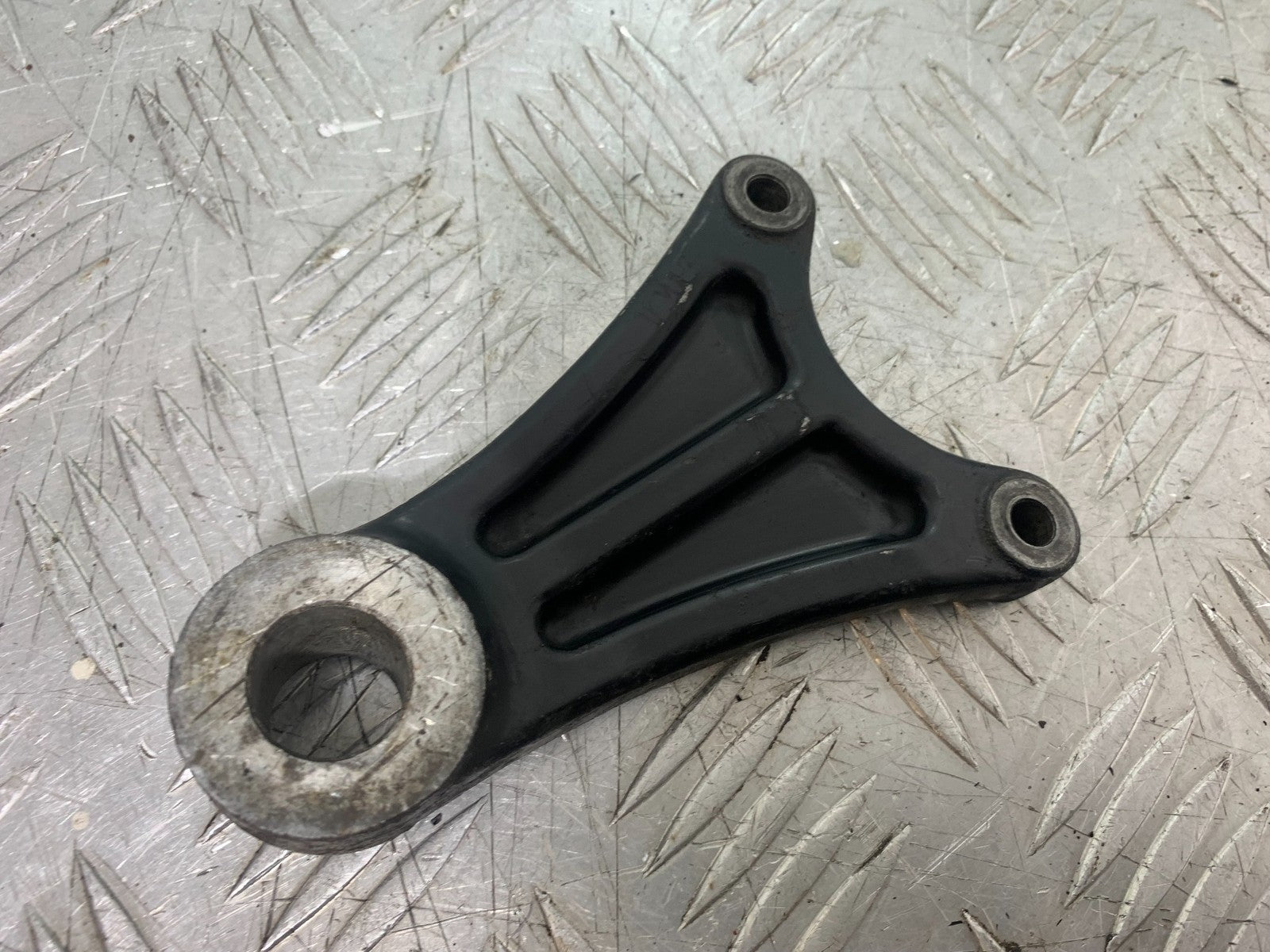 SUZUKI GSX1100 G GSX 1100 G REAR CALIPER BRACKET  1991-1996 (CMB1283)