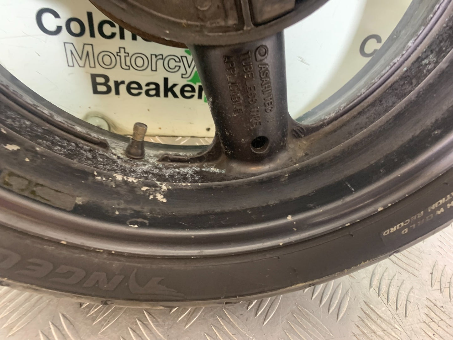 SUZUKI RF900 RF 900 REAR WHEEL  YEAR 1994-1999 CMB1326