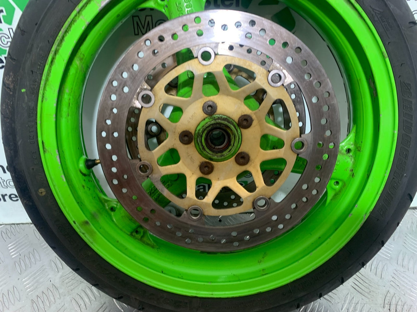 KAWASAKI ZX9R ZX9 C FRONT WHEEL AND DISCS YEAR 1998-99 (CMB1213)