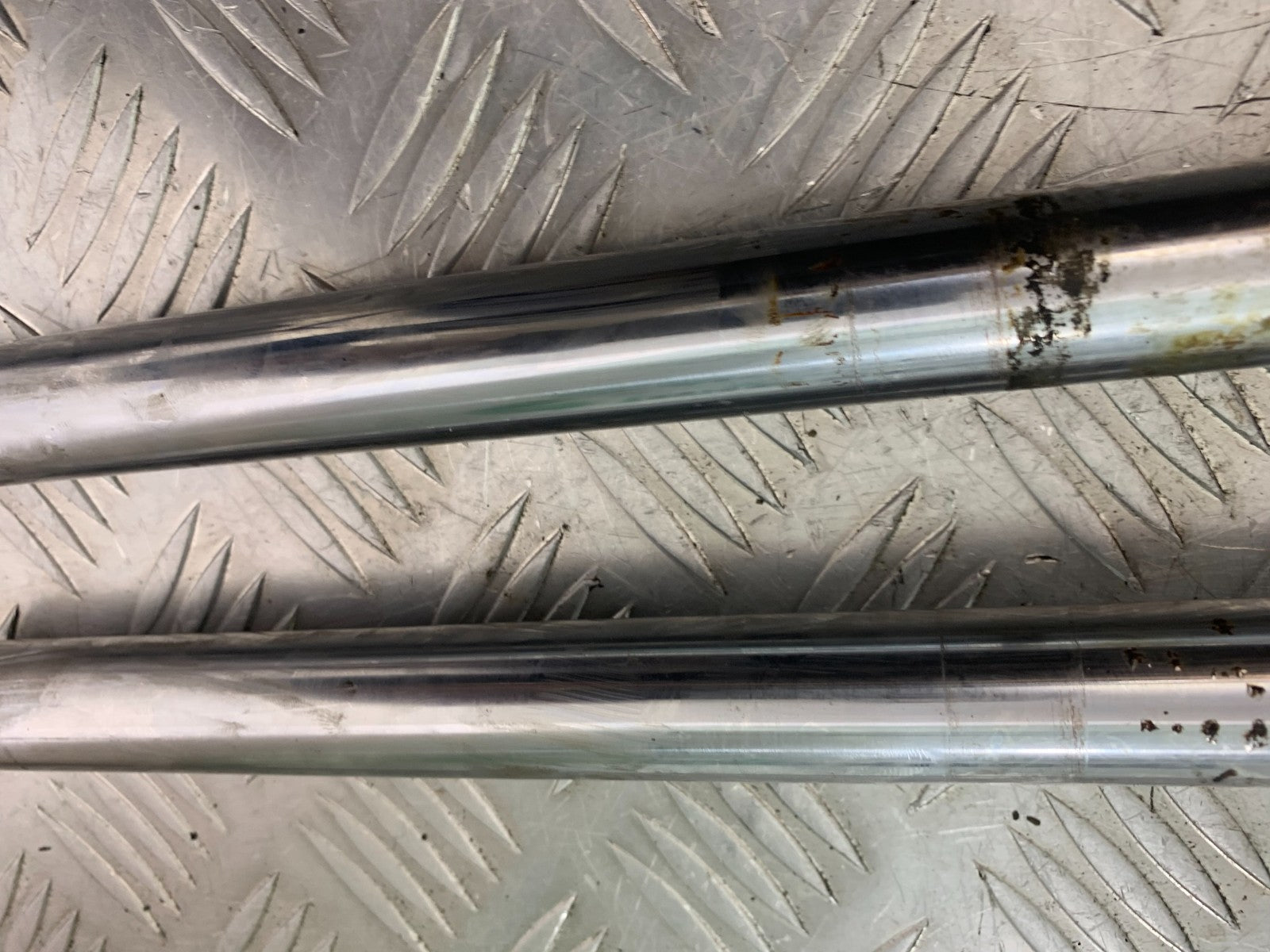 HONDA CG125 CG 125 FORKS   YEAR 1998-2000 (CMB1282)