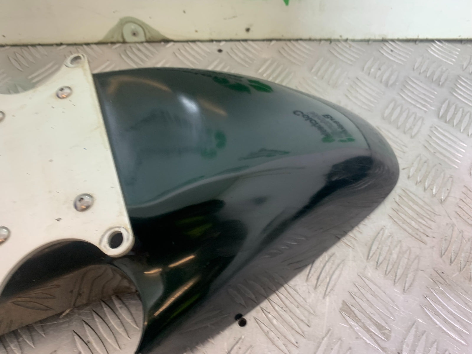 SUZUKI GSF1200  GSF 1200 BANDIT FRONT MUDGUARD  YEAR 1997-2000 (CMB1149)