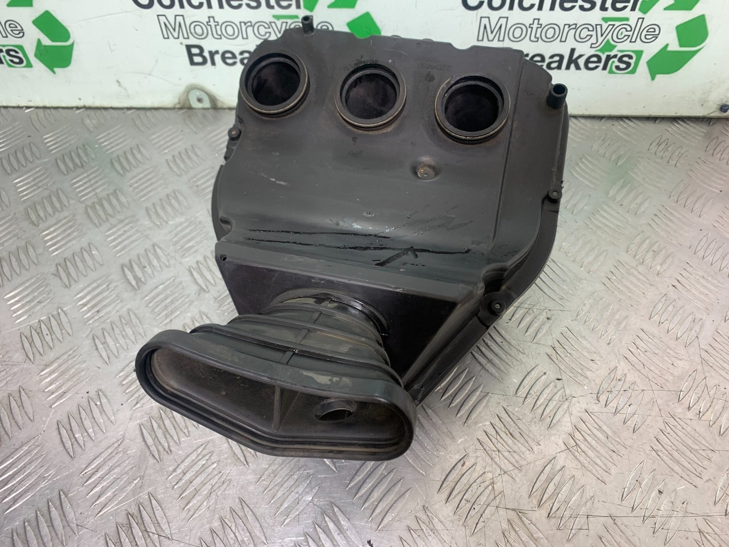 TRIUMPH 1050 SPRINT ST AIRBOX  YEAR 2004-2007 (CMB1197)