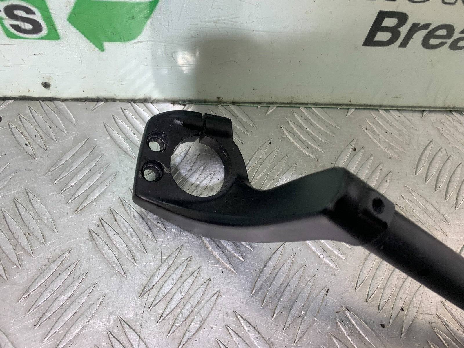 TRIUMPH 1050 SPRINT GT RIGHT HANDLEBAR   YEAR 2010-2016 (CMB1250)