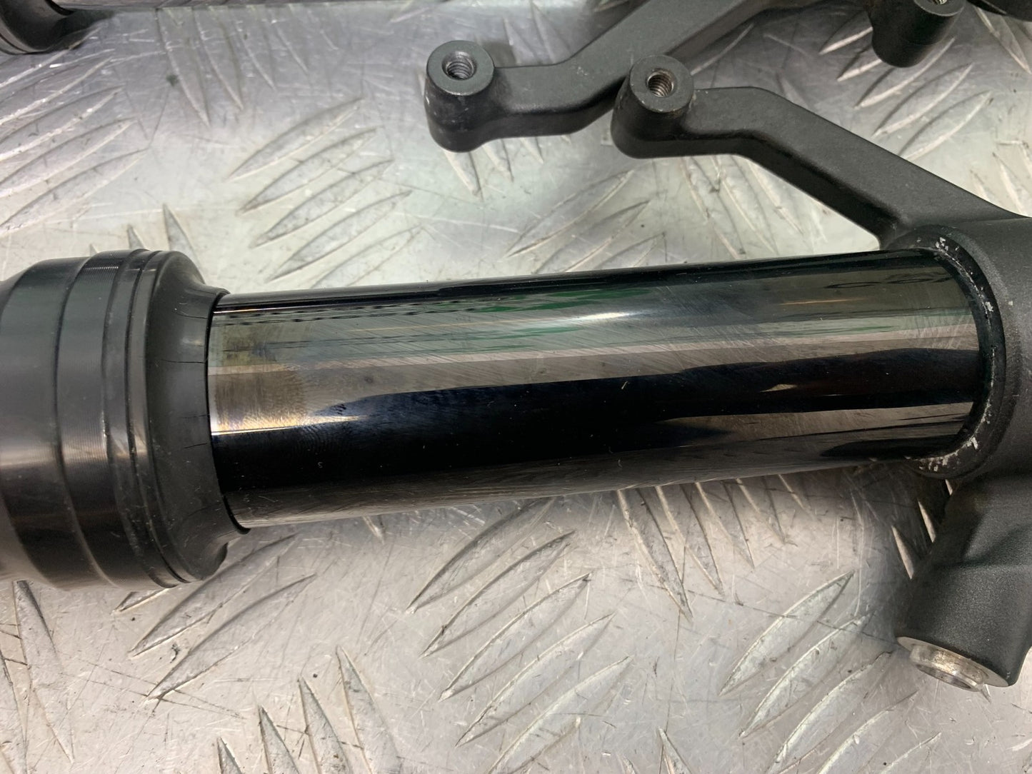 KAWASAKI ZX10R ZX10 R FORKS 2008-2010 (CMB1301)