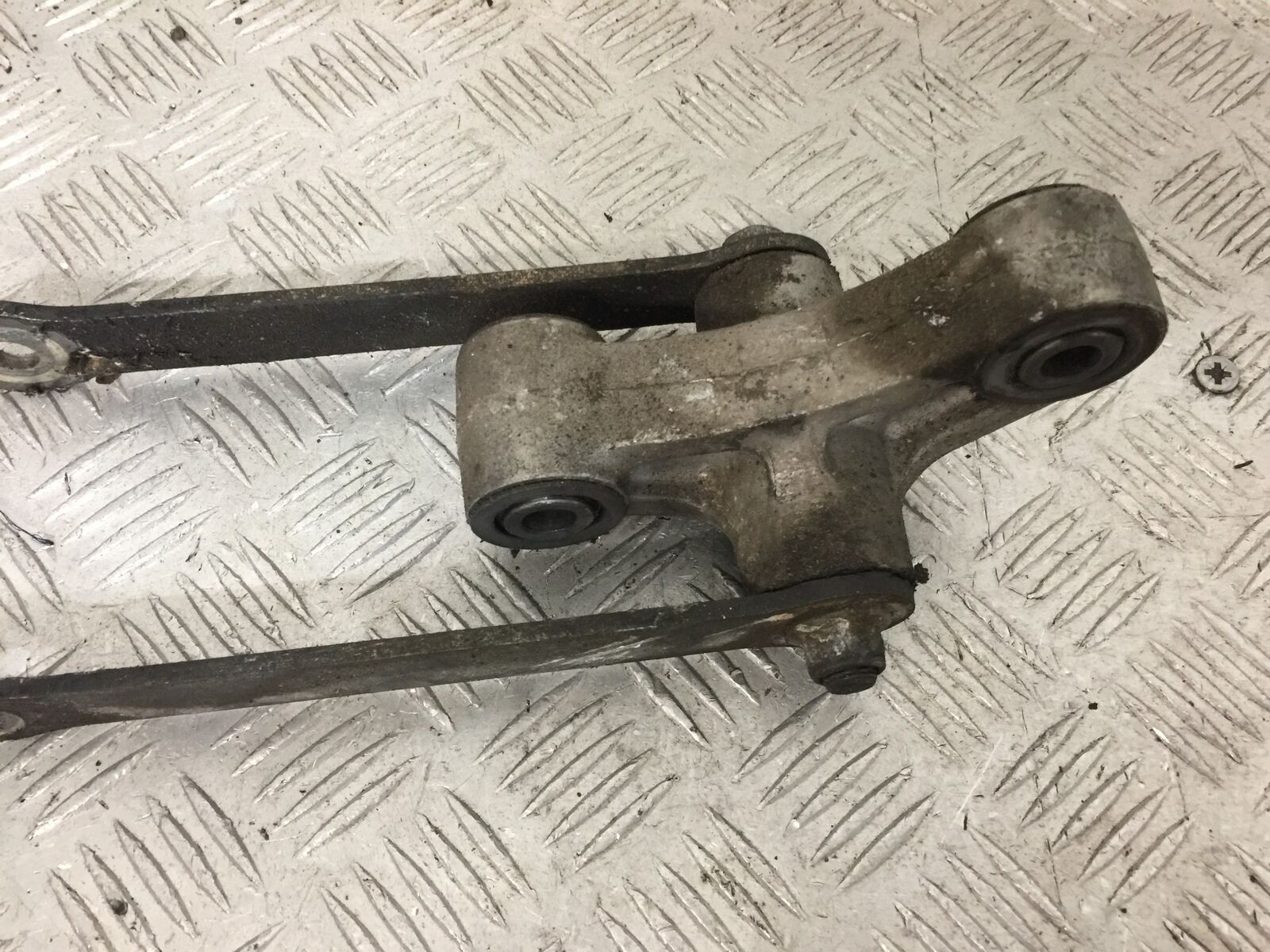 KAWASAKI ZX9R ZX9B REAR SHOCK LINKAGE YEAR 1994 (STOCK 860)