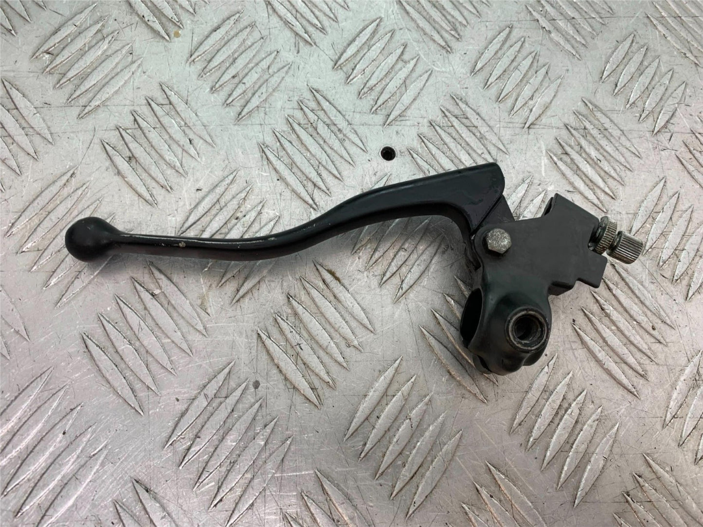 HONDA XL125 VARADERO CLUTCH LEVER AND BRACKET  YEAR 2001-2006  (CMB1304)
