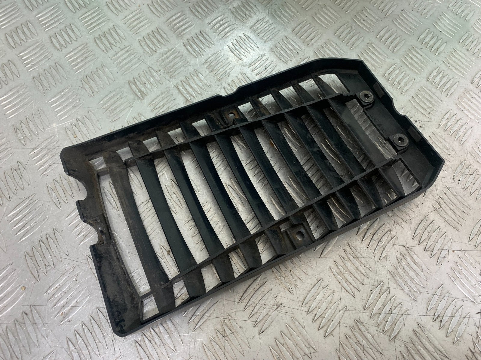 YAMAHA XVS 1300 MIDNIGHT STAR RADIATOR GRILL  YEAR 2007-16 (CMB1200)