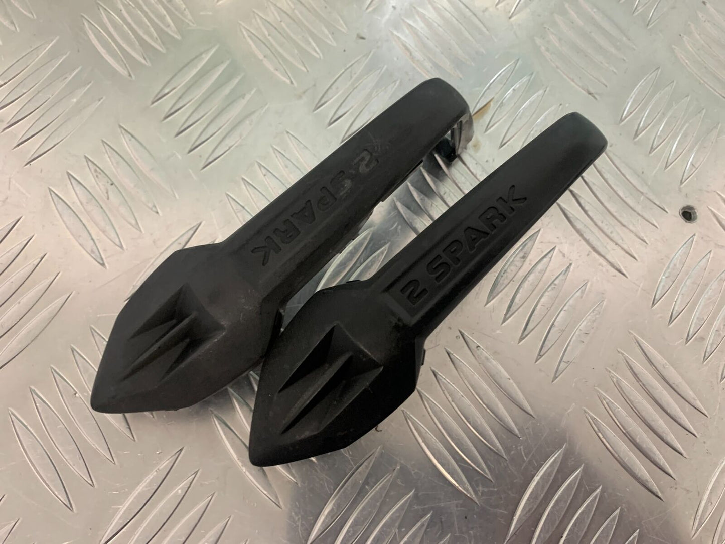 BMW R1200 RT R 1200 RT SPARK PLUG COVERS   YEAR 2005-2009 (STOCK 943)