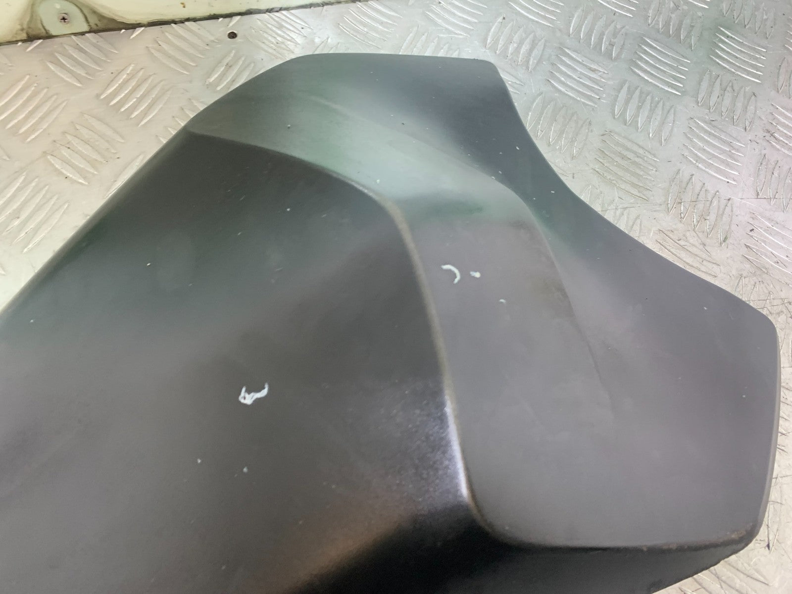 KTM RC125 RC 125 REAR SEAT  YEAR 2017-2022 (CMB 1244)