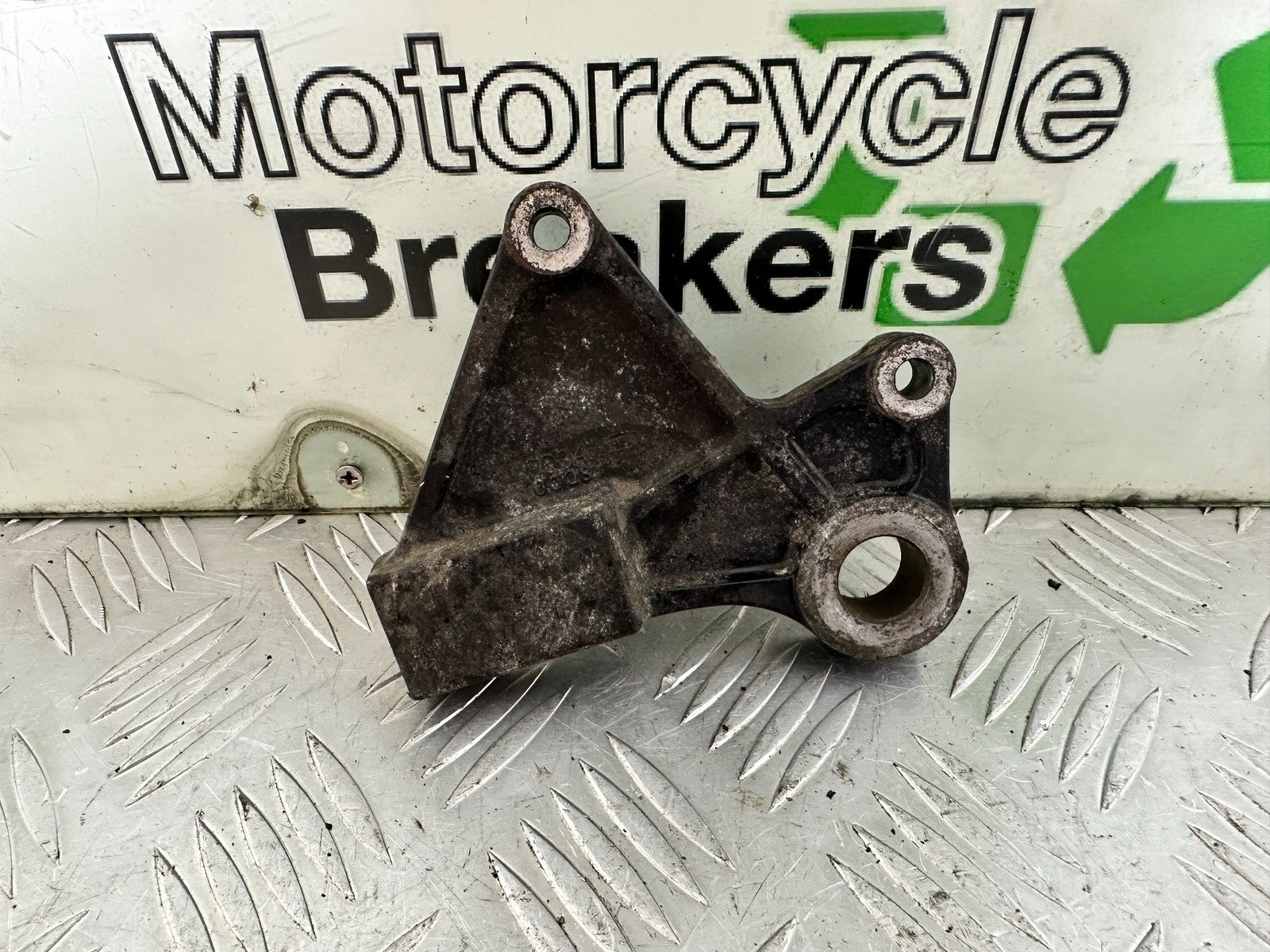 KAWASAKI ER6 F ER6F REAR BRAKE CALIPER BRACKET YEAR 2005-2008 (CMB1178)