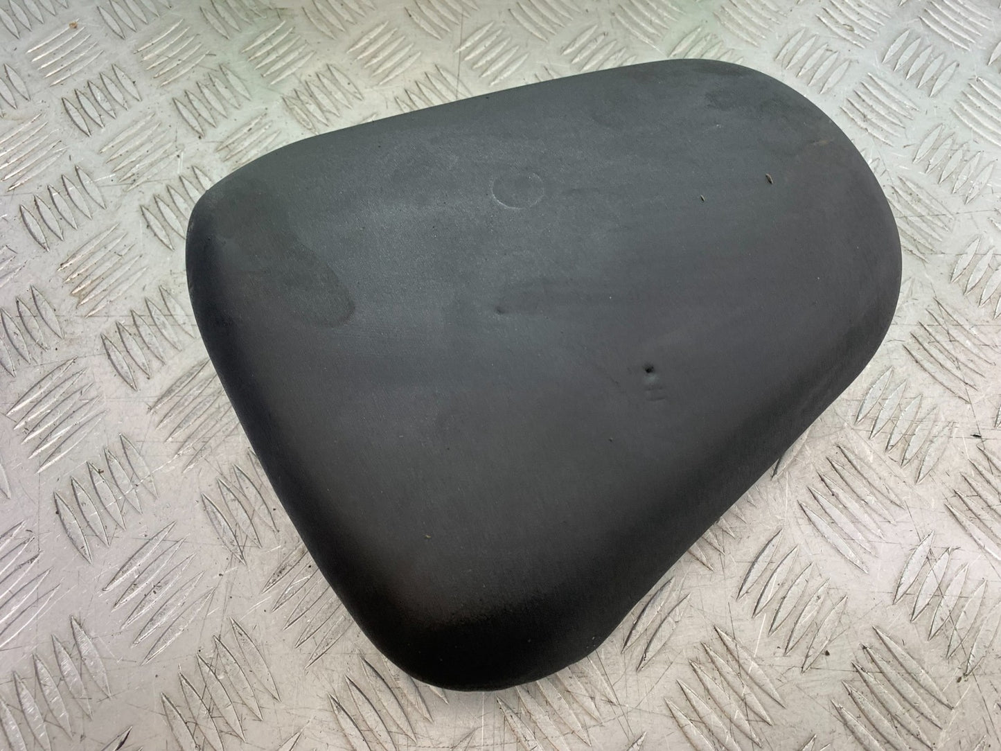 ROYAL ENFIELD HIMALAYAN 411 REAR SEAT   YEAR 2018-2023 (CMB1279)