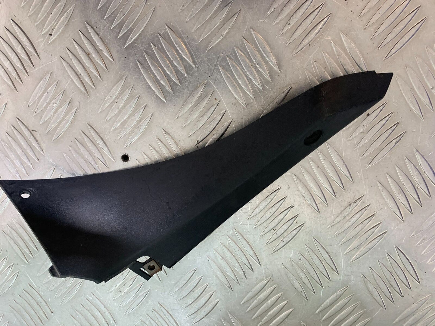 SUZUKI RF900 RF 900 LEFT TOP FAIRING INFILL PANEL  YEAR 1994-1999 (CMB1020)
