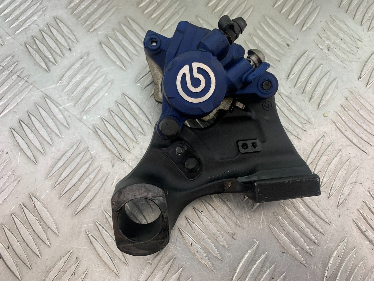 BMW M1000 R REAR BRAKE CALIPER  YEAR 2023-2024 (CMB1140)
