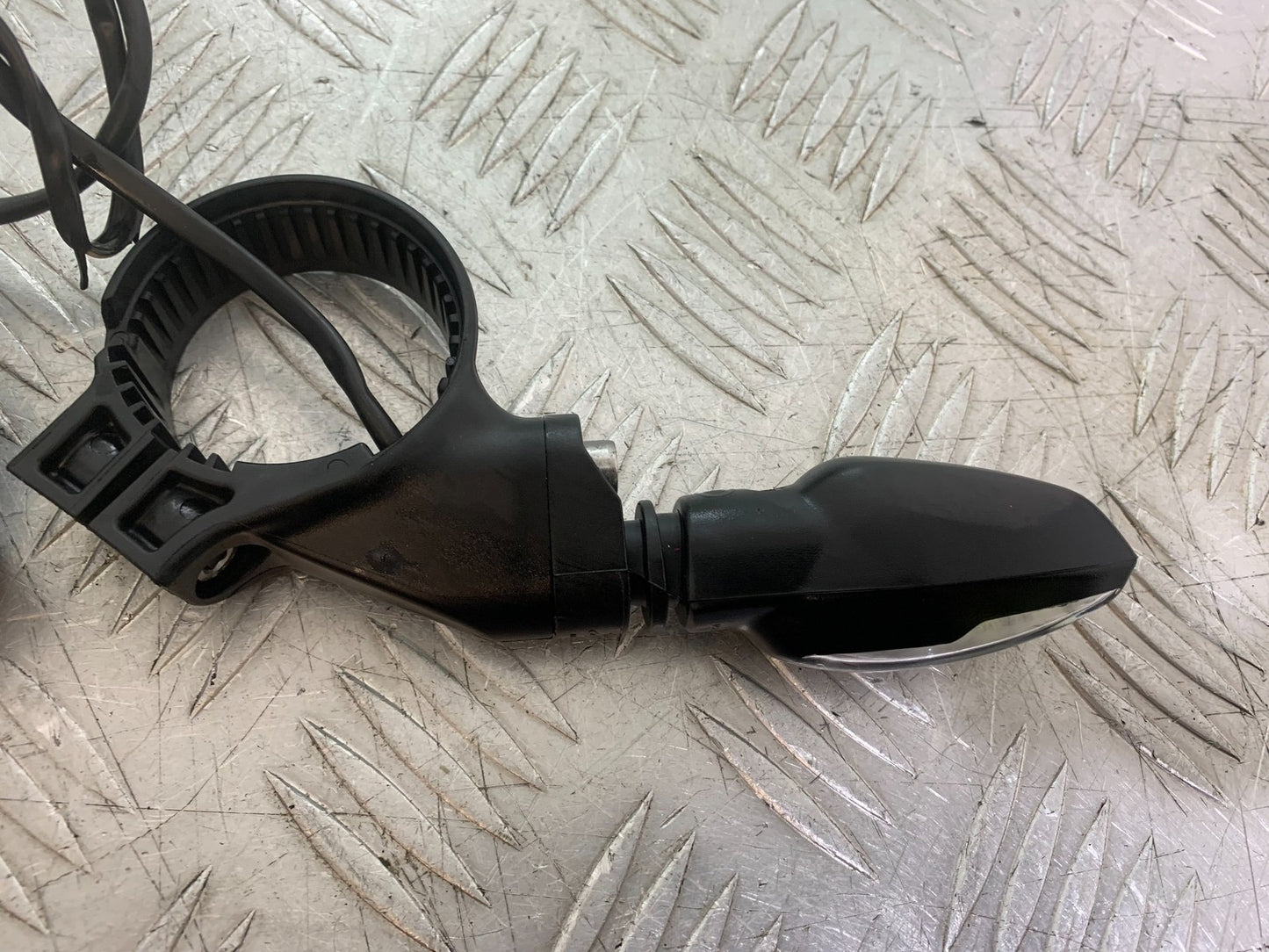 TRIUMPH TRIDENT 660 FRONT INDICATORS  YEAR 2021-2024 (CMB1295)