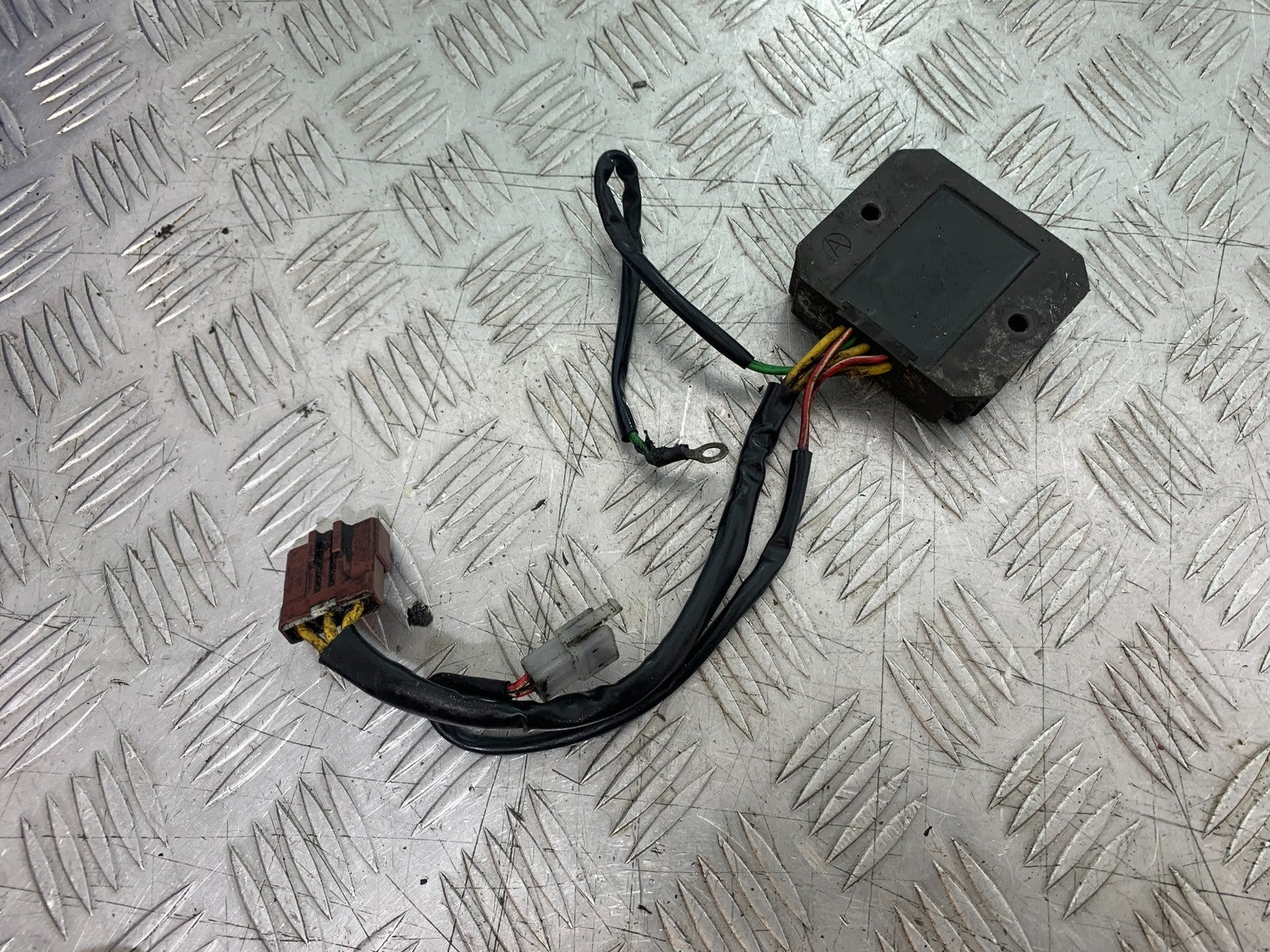 KTM 990 SUPER DUKE REGULATOR    YEAR 2007-2011  (CMB1207)