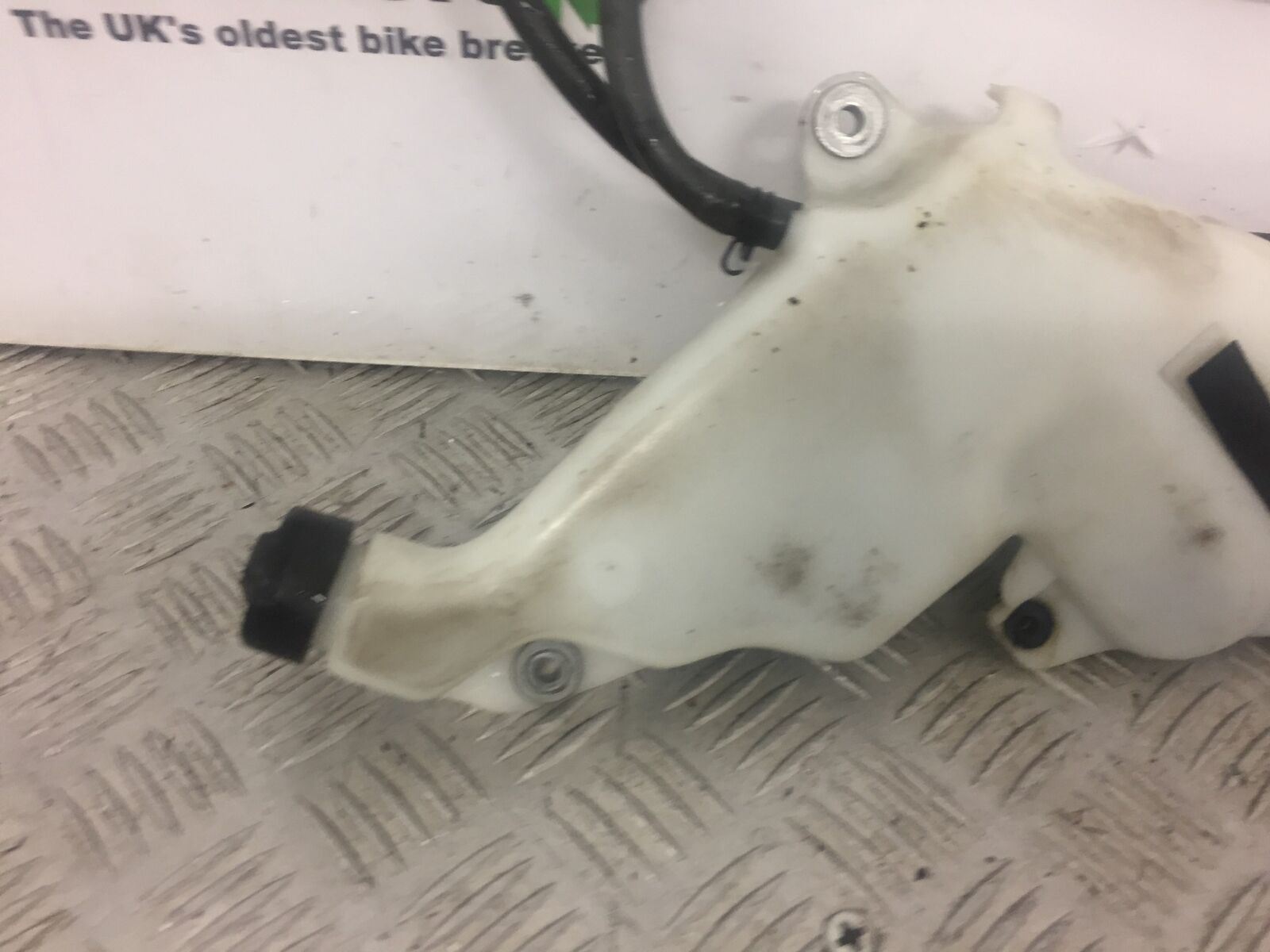 APRILIA RSV1000 RSV 1000 MILLE COOLANT BOTTLE  YEAR 2003