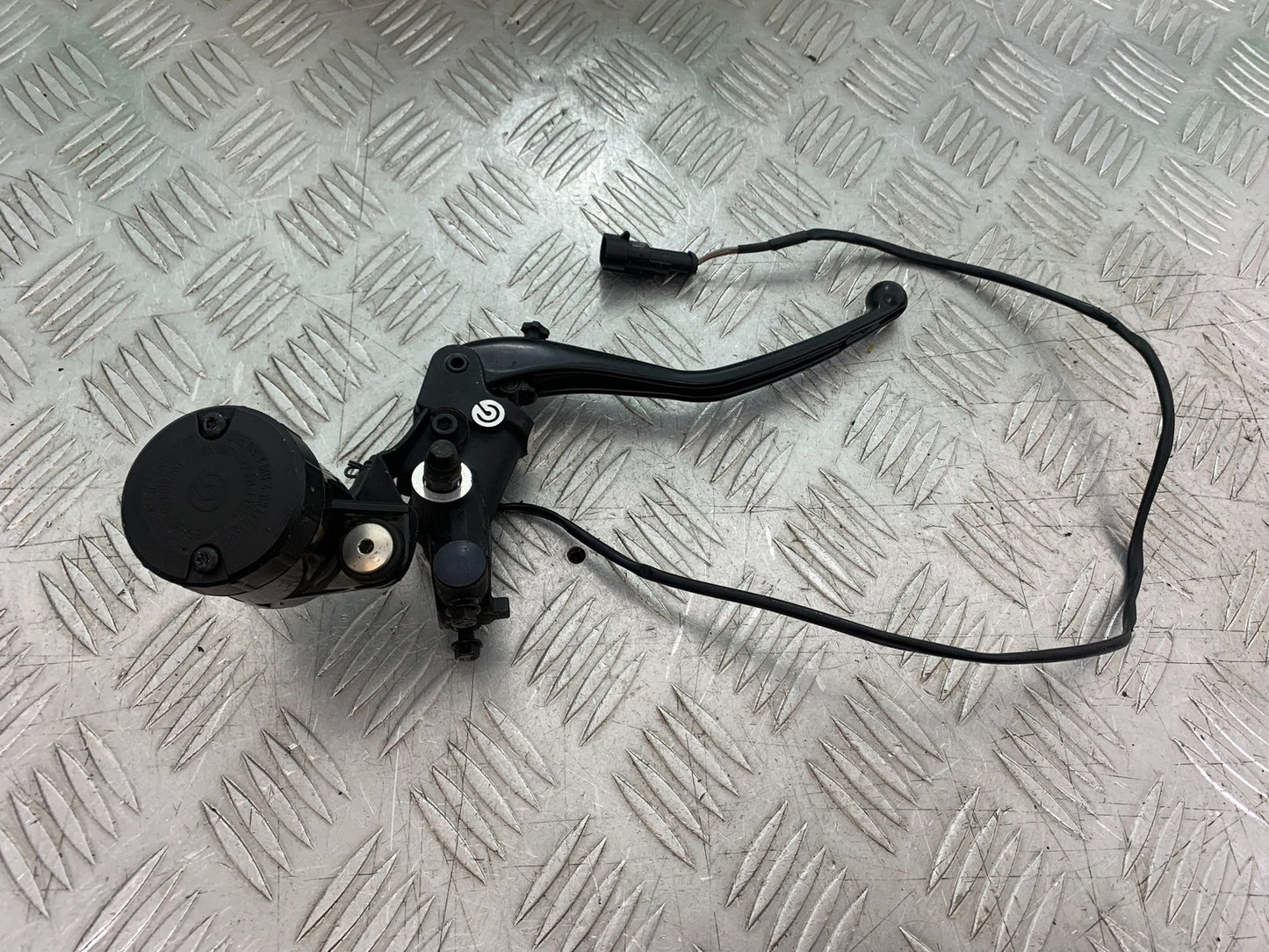 KTM 1290 SUPER DUKE R FRONT BRAKE MASTER CYLINDER   YEAR 2020-2024 (CMB1272)