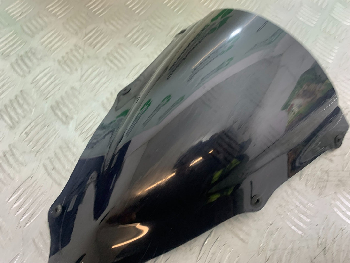 YAMAHA YZF R1 4XV SCREEN   YEAR 1998-99 (CMB1291)