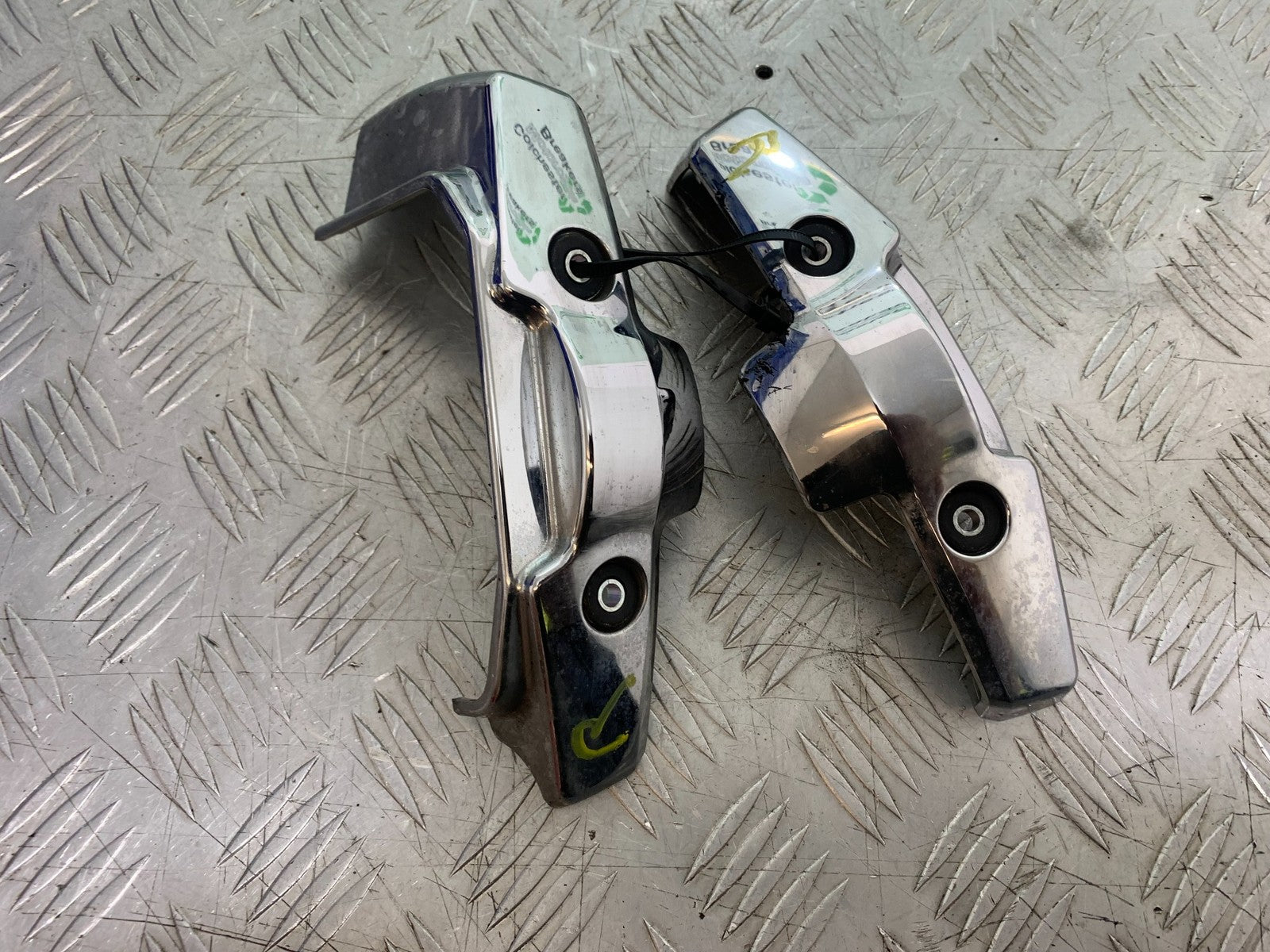 YAMAHA XVS 1300 MIDNIGHT STAR REAR HEAD COVERS  YEAR 2007-16 (CMB1200)
