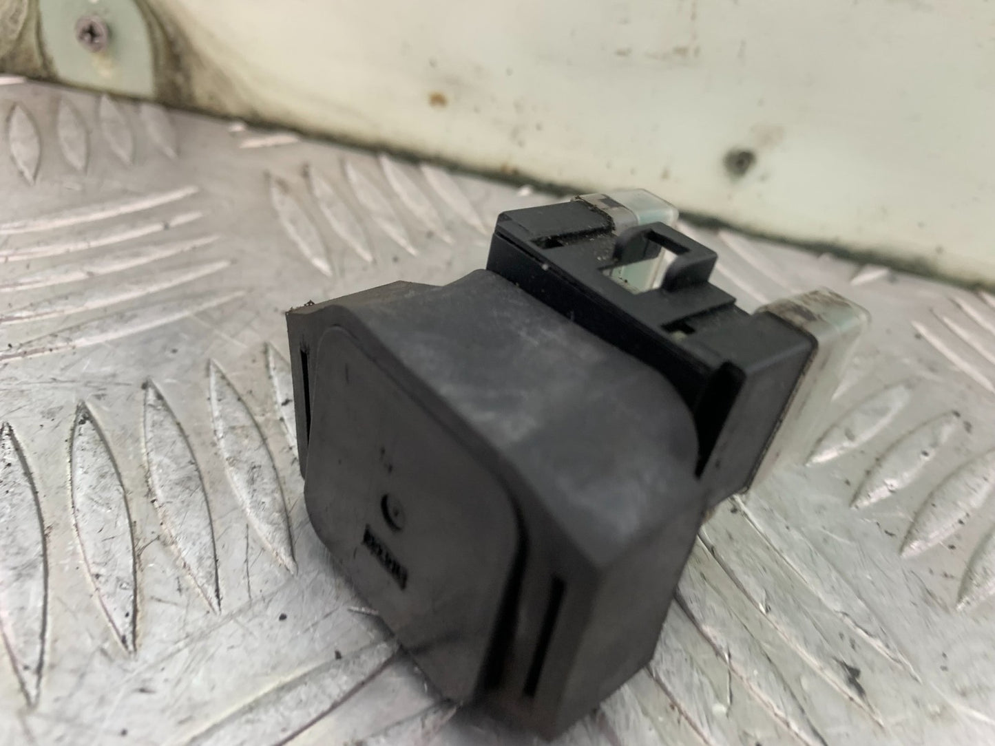 KTM 690 DUKE R LC4 STARTER SOLENOID YEAR 2012-2015  (CMB1180)