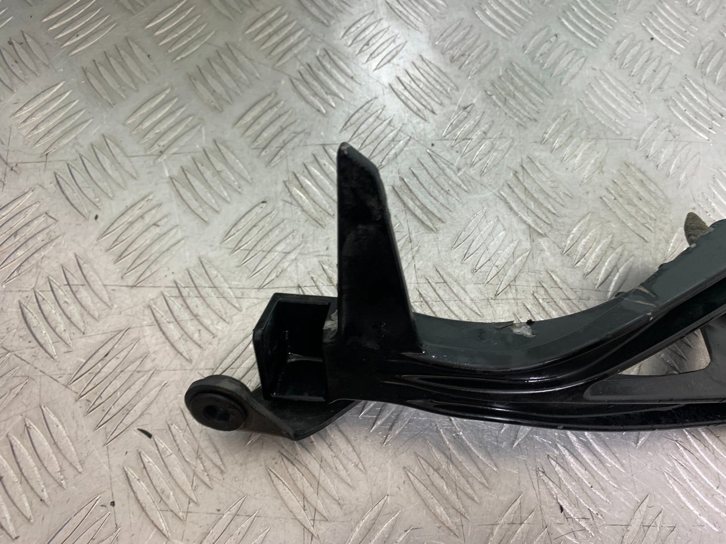 KTM RC125 RC 125 RIGHT REAR HANGER   YEAR 2017-2022 (CMB 1244)