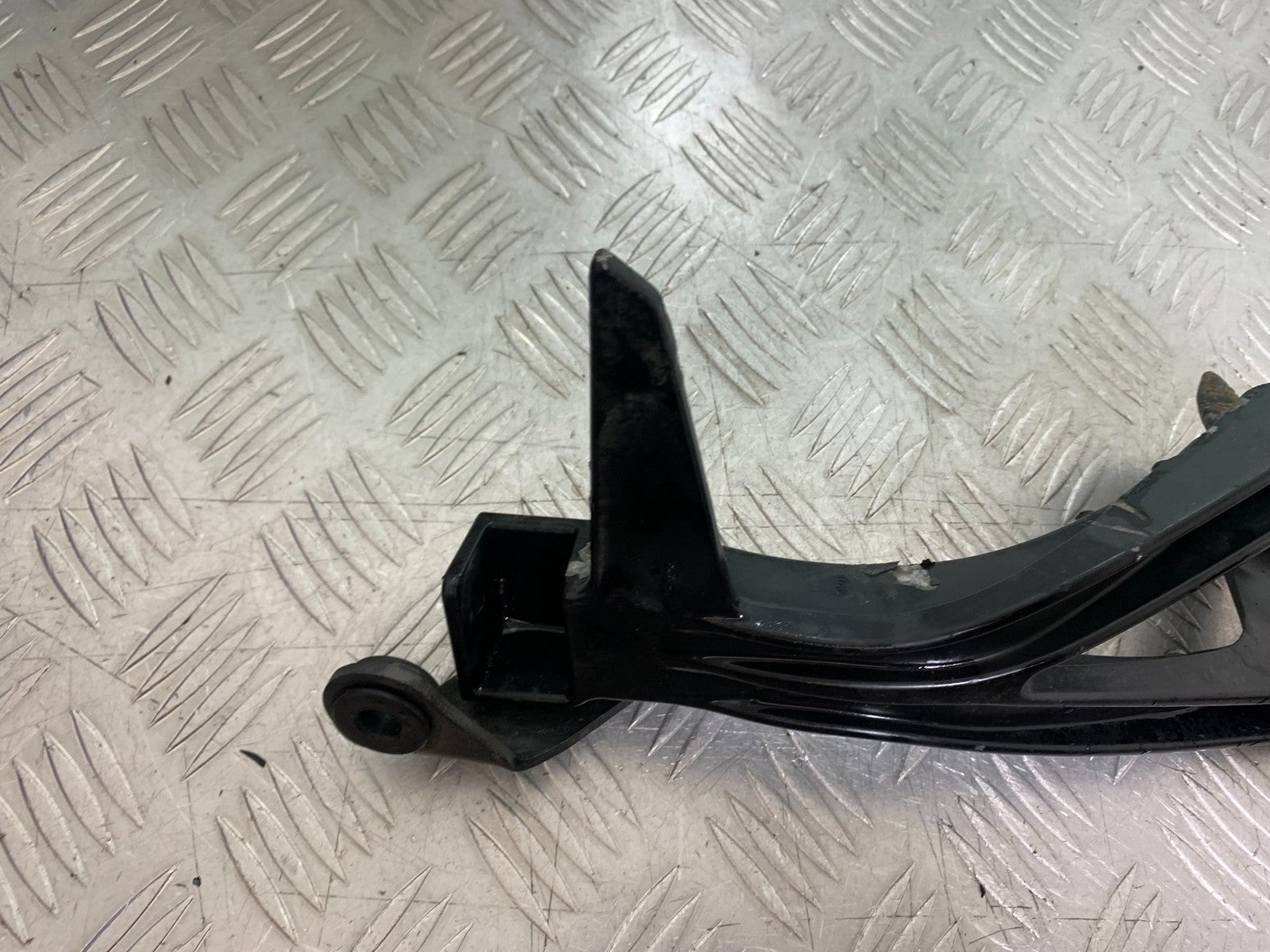 KTM RC125 RC 125 RIGHT REAR HANGER   YEAR 2017-2022 (CMB 1244)