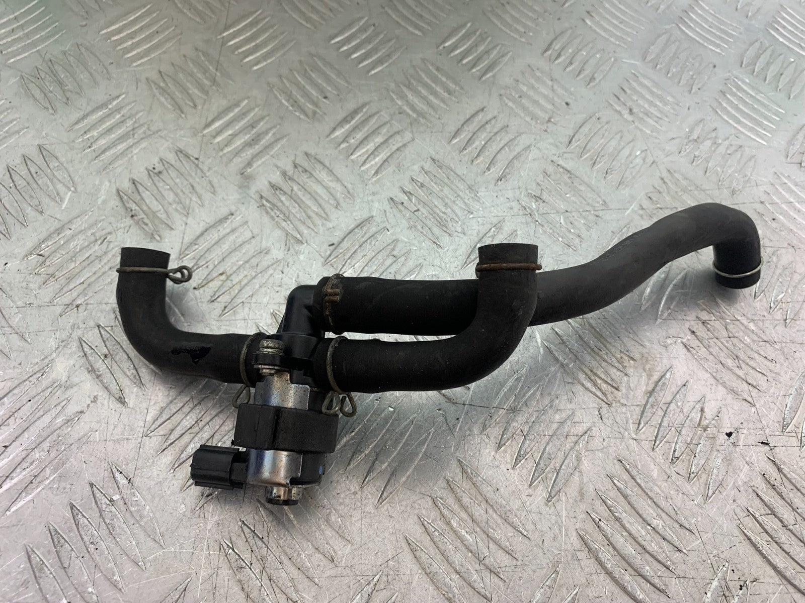 HONDA CBR1000 rr FIREBLADE AIR VALVE   2012-2016 (CMB1280)
