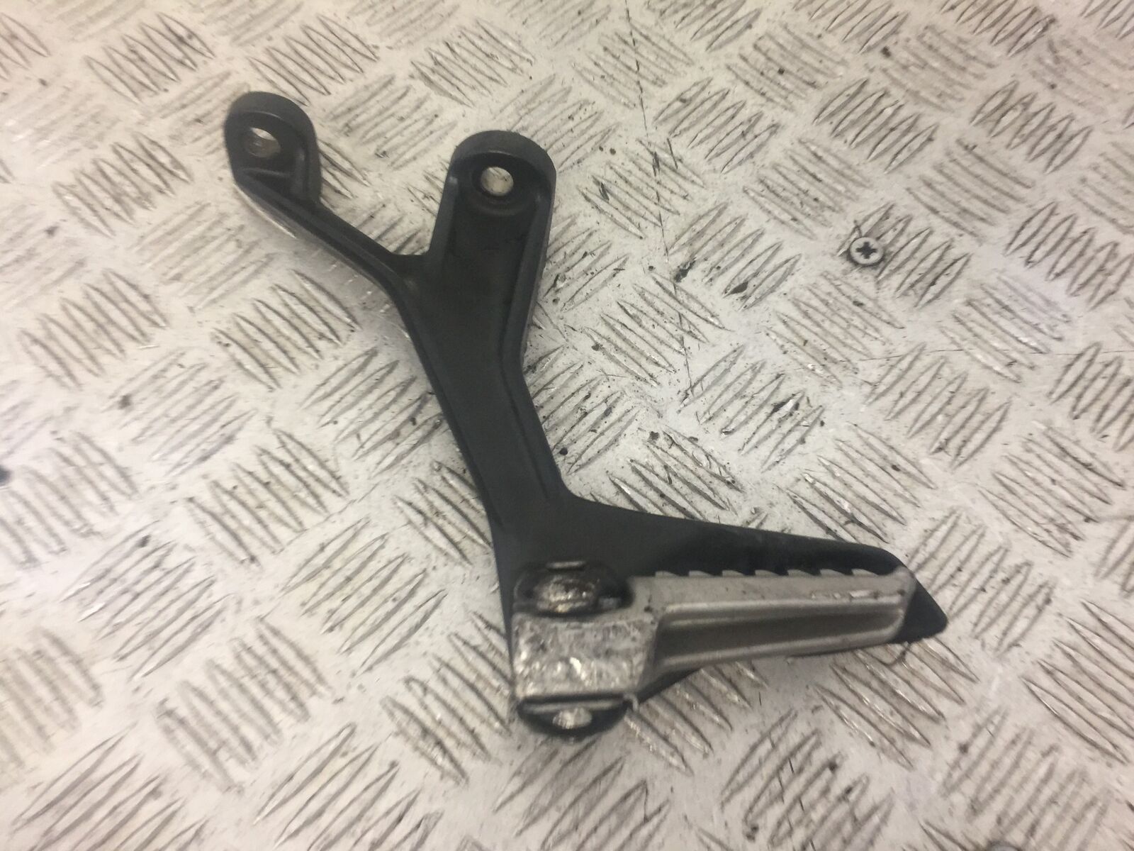 KAWASAKI NINJA 400 LEFT REAR HANGER  YEAR 2019  (STOCK 635)