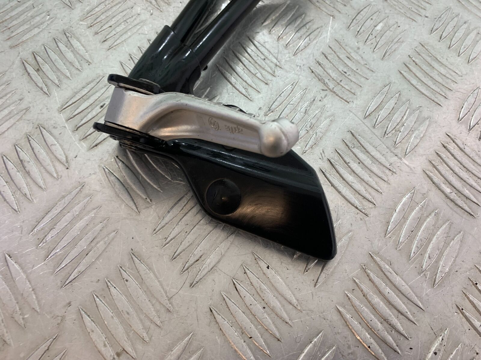 APRILIA SL750 SL 750 SHIVER LEFT REAR HANGER AND PEG   YEAR 2012 (CMB1074)