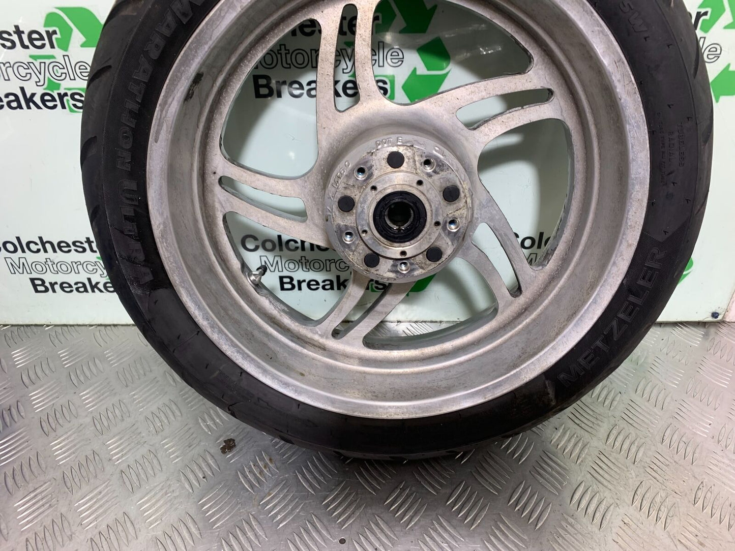 TRIUMPH THUNDERBIRD 1600 REAR WHEEL  YEAR 2011 (CMB1107)